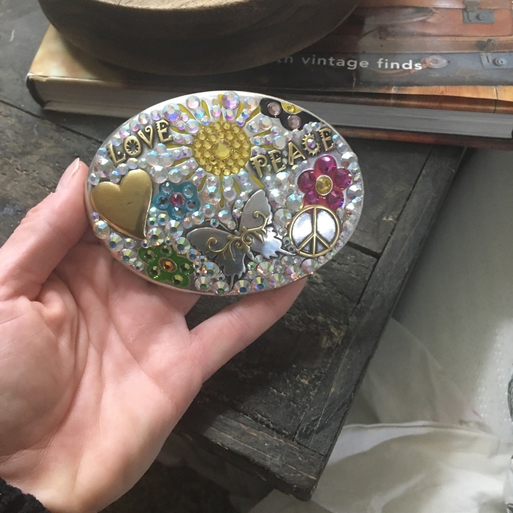 Adorable bling belt buckle